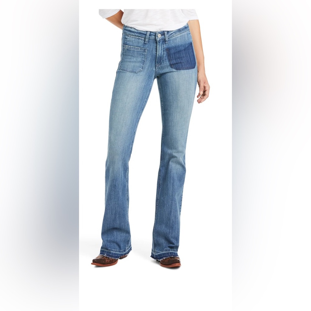 Ariat "Vivianne” Boot Cut Jeans - Excellent Condition - Real Denim!